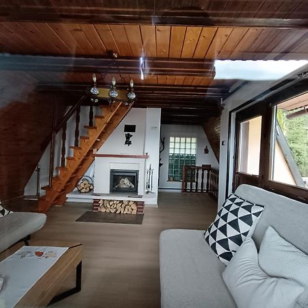 Domek Caloroczny Tresna Agata Luaran gambar