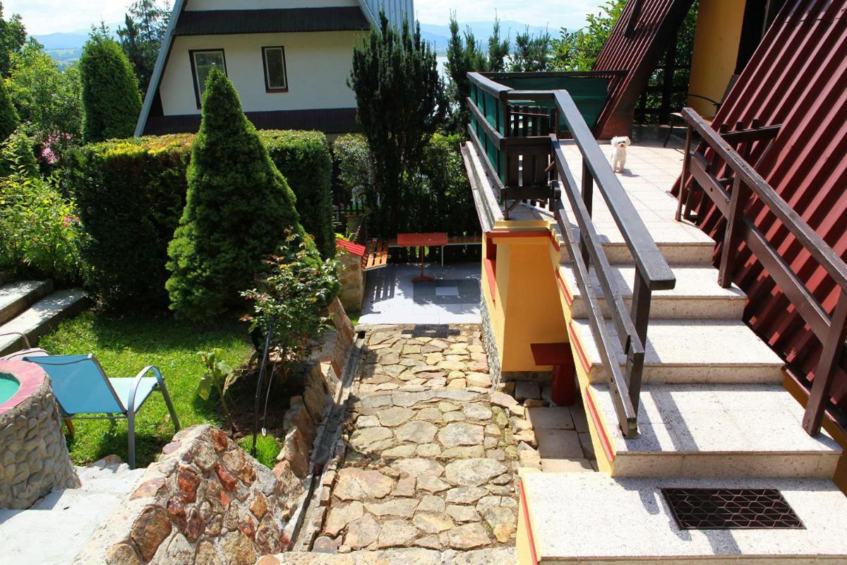 Domek Caloroczny Tresna Agata Luaran gambar