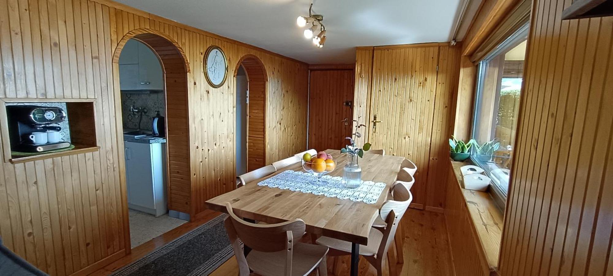 Domek Caloroczny Tresna Agata Luaran gambar
